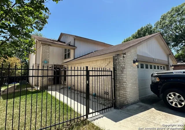 Photo 1 of Single family home for sale at 5726 Spring Moon, San Antonio, TX 78247 | MLS# 1858569 | Listing updated on 2025-10-22