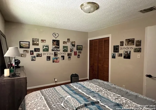 Photo 4 of Single family home for sale at 5726 Spring Moon, San Antonio, TX 78247 | MLS# 1858569 | Listing updated on 2025-10-22