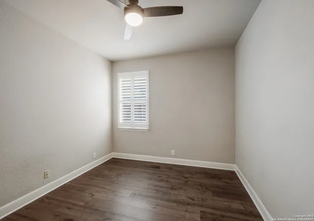 Photo 3 of Sale Pending at 24046 Waterhole Ln, San Antonio, TX 78261 | MLS# 1858575 | Listing updated on 2025-11-28
