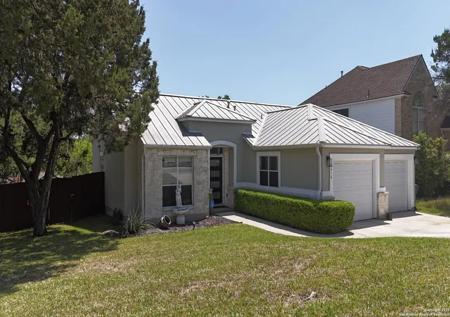 Photo 1 of Single family home for sale at 8418 Hera, Universal City, TX 78148 | MLS# 1858791 | Listing updated on 2025-10-08