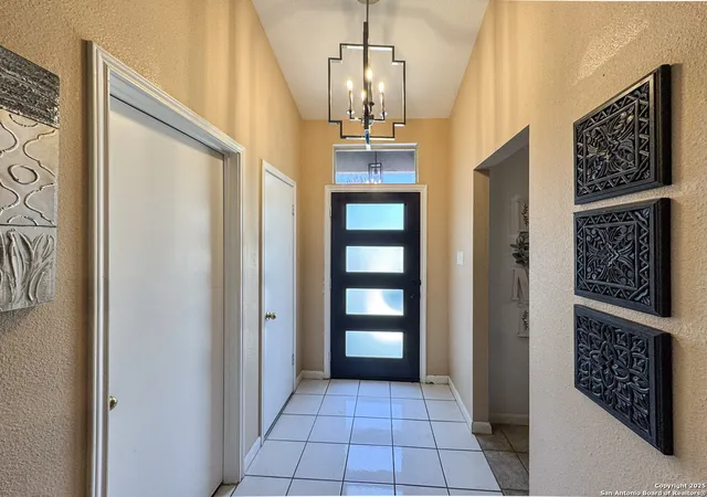Photo 4 of Single family home for sale at 8418 Hera, Universal City, TX 78148 | MLS# 1858791 | Listing updated on 2025-10-08