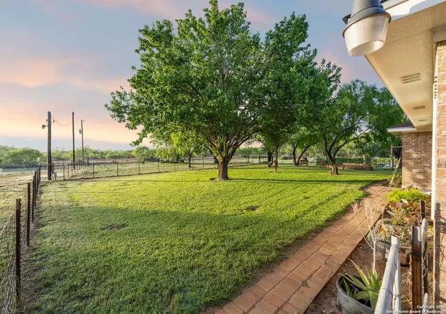 Photo 4 of House for sale at 4416 County Road 117, Floresville, TX 78114 | MLS# 1858809 | Listing updated on 2026-03-30