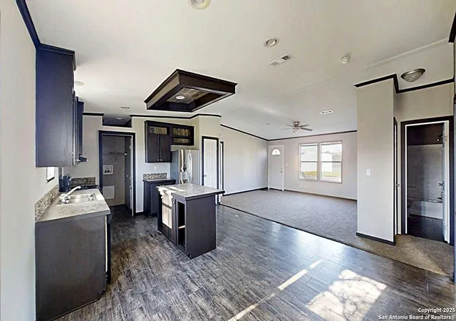 3rd image of 604 Wexford Dr, Conroe, TX 77303 | MLS# 1858879