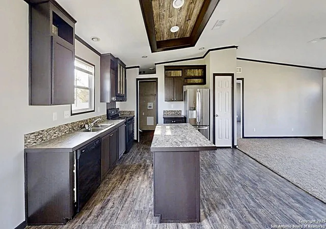 4th image of 604 Wexford Dr, Conroe, TX 77303 | MLS# 1858879
