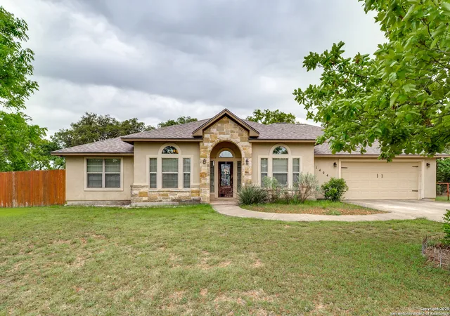 Photo 2 of Single family home for sale at 1424 Kings Ranch, Bandera, TX 78003 | MLS# 1858947 | Listing updated on 2025-11-17