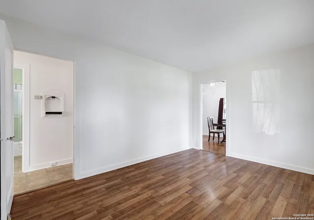 Photo 3 of Sale Pending at 234 Southway, San Antonio, TX 78225 | MLS# 1858993 | Listing updated on 2025-09-08