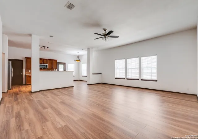 Photo 4 of Sale Pending at 5107 Gemsbuck Chase, San Antonio, TX 78251 | MLS# 1858998 | Listing updated on 2025-10-03