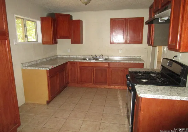 Photo 3 of Sale Pending at 4223 Seabrook, San Antonio, TX 78219 | MLS# 1859011 | Listing updated on 2025-08-25