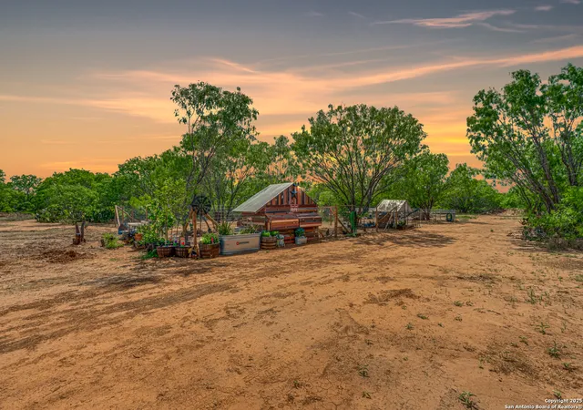 2nd image of 551 Pr Mia, Floresville, TX 78114 | MLS# 1859129