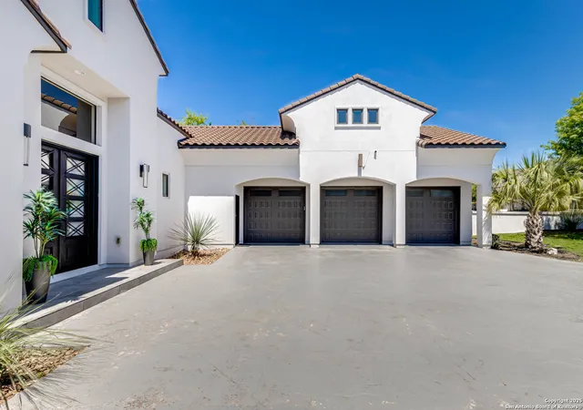 Photo 3 of Single family home for sale at 5 Montivillers, San Antonio, TX 78257 | MLS# 1859291 | Listing updated on 2025-12-02