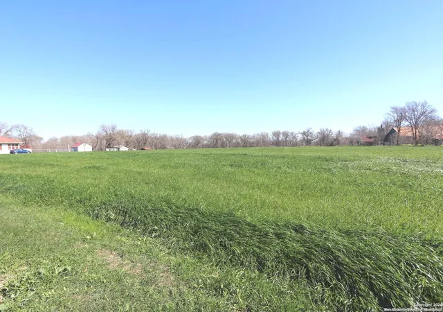 Photo 4 of Land for sale at 376 Dry Hollow Rd, La Vernia, TX 78121 | MLS# 1859438 | Listing updated on 2025-05-31