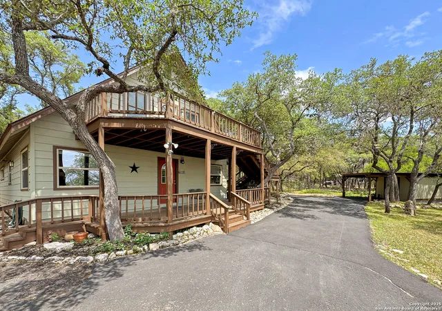Photo 2 of Sale Pending at 209 Lake Forest, Canyon Lake, TX 78133 | MLS# 1859611 | Listing updated on 2025-11-03