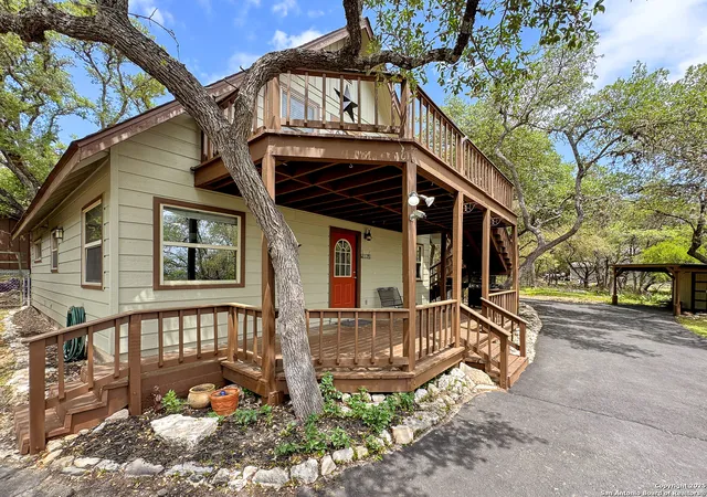 Photo 3 of Sale Pending at 209 Lake Forest, Canyon Lake, TX 78133 | MLS# 1859611 | Listing updated on 2025-11-03
