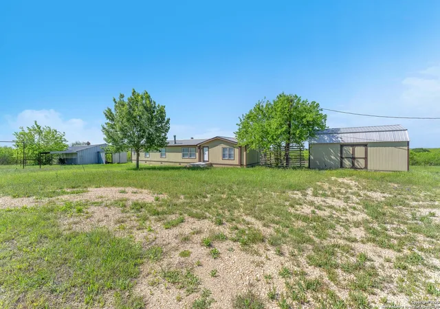 3rd image of 163 Irmas Dr, Lockhart, TX 78644 | MLS# 1859615