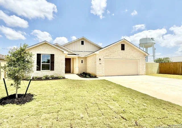 Photo 1 of Sale Pending at 200 Valley Frg, Pleasanton, TX 78064 | MLS# 1859702 | Listing updated on 2026-01-10