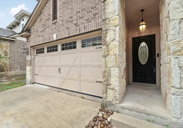 Photo 2 of Sale Pending at 23102 Cardigan Chase, San Antonio, TX 78260 | MLS# 1859707 | Listing updated on 2025-10-14