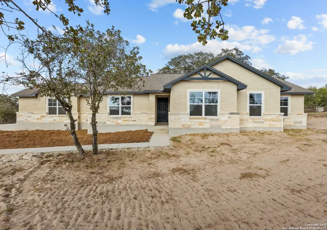 Photo 1 of Single family home for sale at 25 Broken Star Trail, Poteet, TX 78065 | MLS# 1860050 | Listing updated on 2025-11-04