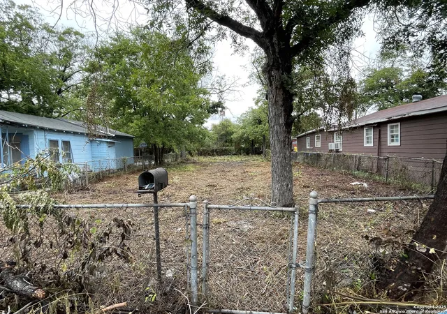 Photo 3 of Land for sale at 122 Morrow St, San Antonio, TX 78204 | MLS# 1860084 | Listing updated on 2026-03-24