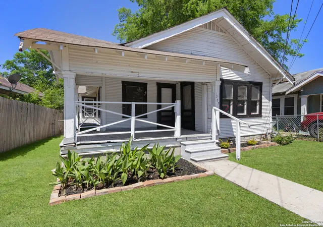 Photo 4 of Sale Pending at 1007 Pine, San Antonio, TX 78210 | MLS# 1860135 | Listing updated on 2026-03-12