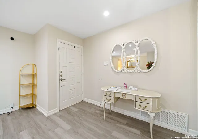 Photo 3 of Single family home for sale at 1013 North Blvd, Universal City, TX 78148 | MLS# 1860241 | Listing updated on 2025-10-21