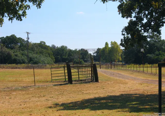 Photo 26 of Single family home for sale at 13712 Cr 469, Lampasas, TX 77871 | MLS# 1860270 | Listing updated on 2025-10-24