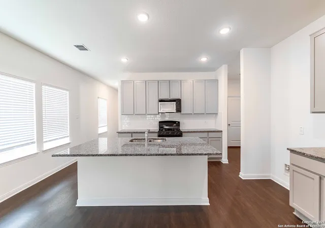 2nd image of 8815 Catnip Pass, Elmendorf, TX 78112 | MLS# 1860319
