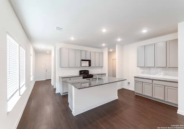 3rd image of 8815 Catnip Pass, Elmendorf, TX 78112 | MLS# 1860319