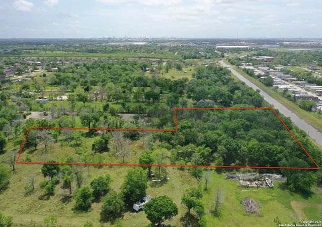 2nd image of Tbd Daffodil, Lampasas, TX 77562 | MLS# 1860354