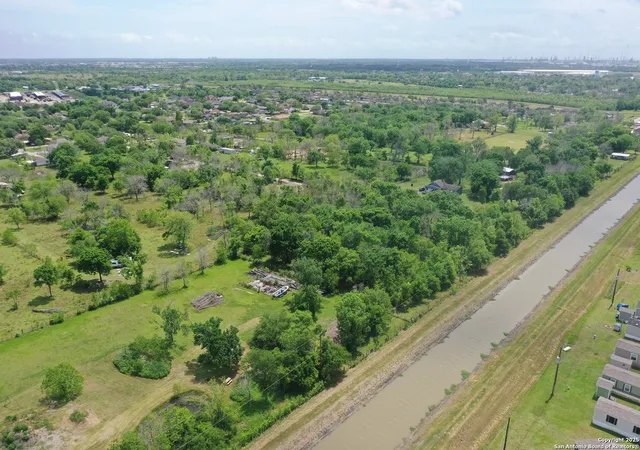 Photo 3 of Land for sale at Tbd Daffodil, Lampasas, TX 77562 | MLS# 1860354 | Listing updated on 2025-10-14