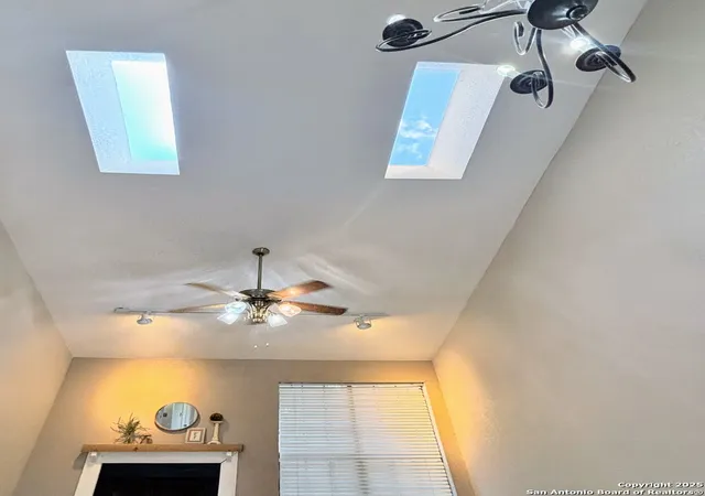 4th image of 8611 Datapoint, San Antonio, TX 78229