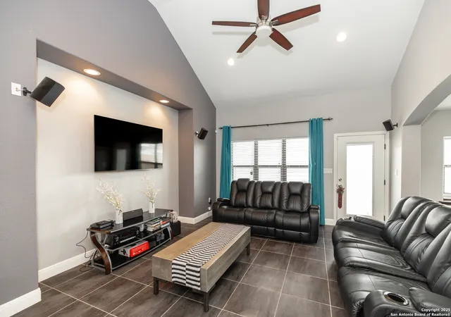 5th image of 951 Boyd, Poteet, TX 78065 | MLS# 1860498