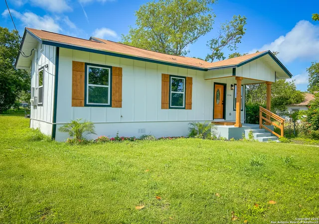 2nd image of 1114 Pasadena, San Antonio, TX 78201 | MLS# 1860633