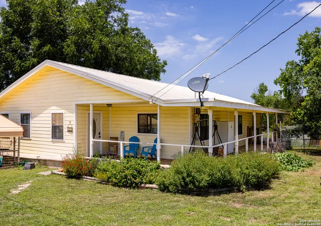 Photo 2 of Single family home for sale at 904 State Hwy 173, Bandera, TX 78003 | MLS# 1860680 | Listing updated on 2026-09-25