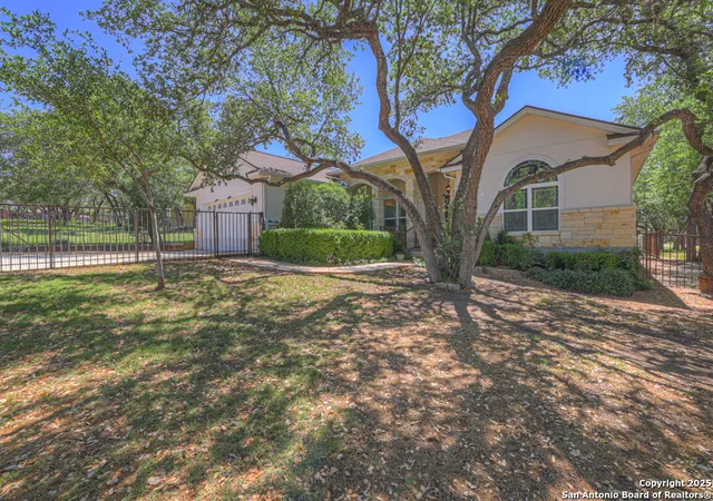 Photo 4 of Sale Pending at 1164 Fairway, Canyon Lake, TX 78133 | MLS# 1860685 | Listing updated on 2025-10-05
