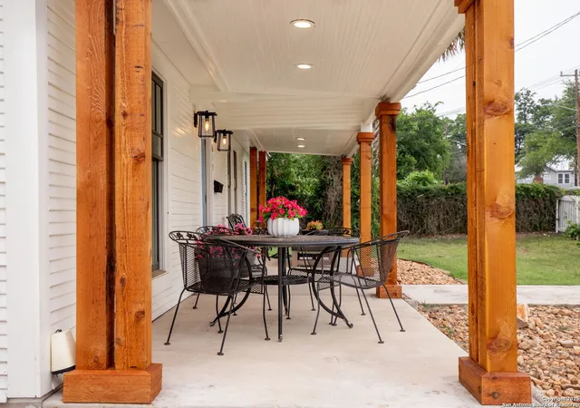 2nd image of 615 Hays, San Antonio, TX 78202 | MLS# 1860706