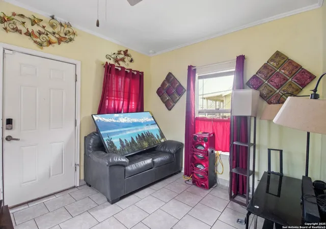 4th image of 1410 Capitol, San Antonio, TX 78201 | MLS# 1860708
