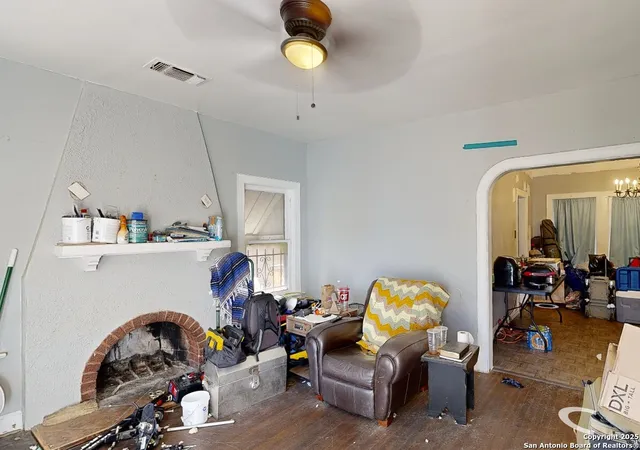 Photo 2 of Sale Pending at 615 Avant, San Antonio, TX 78210 | MLS# 1860768 | Listing updated on 2025-10-03