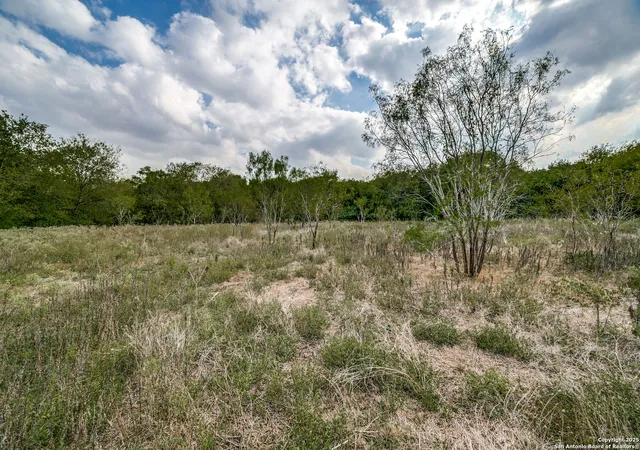 2nd image of 4660 W Military, San Antonio, TX 78242 | MLS# 1860799
