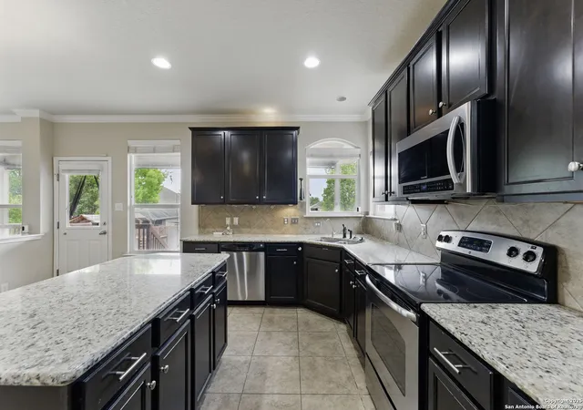 Photo 4 of Single family home for sale at 229 Kensington, Cibolo, TX 78108 | MLS# 1860849 | Listing updated on 2025-07-10
