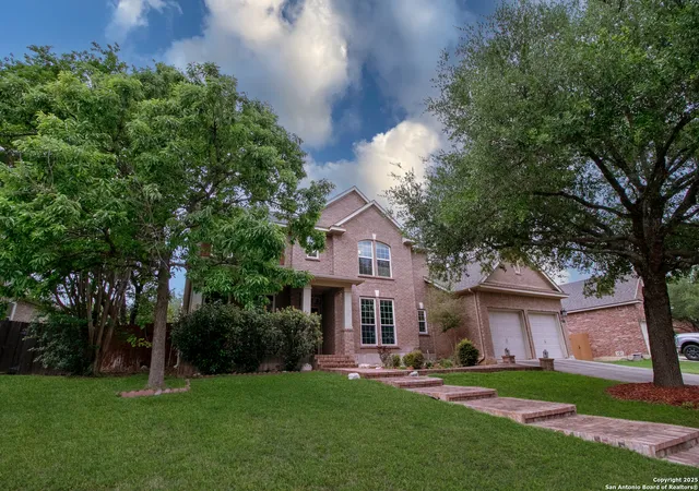 Photo 2 of Sale Pending at 511 Mesa Rdg, San Antonio, TX 78258 | MLS# 1860911 | Listing updated on 2026-01-26
