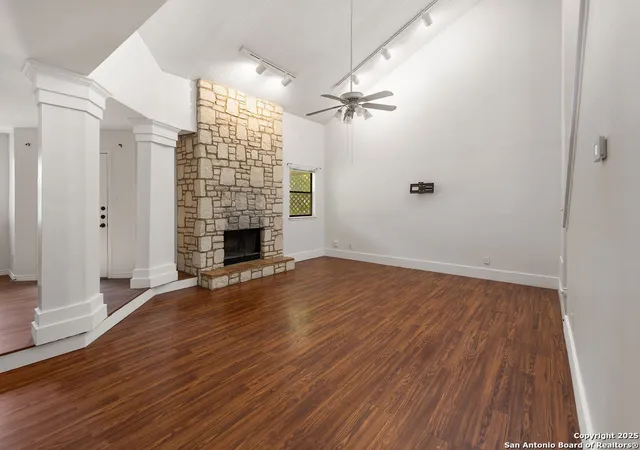 Photo 4 of Sale Pending at 8420 Echo Creek, San Antonio, TX 78240 | MLS# 1860933 | Listing updated on 2025-10-17