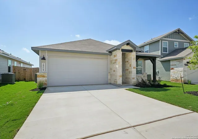 Photo 2 of Sale Pending at 29518 Clanton Pass, San Antonio, TX 78260 | MLS# 1860969 | Listing updated on 2025-10-29