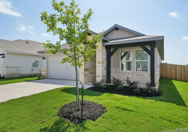Photo 3 of Sale Pending at 29518 Clanton Pass, San Antonio, TX 78260 | MLS# 1860969 | Listing updated on 2025-10-29
