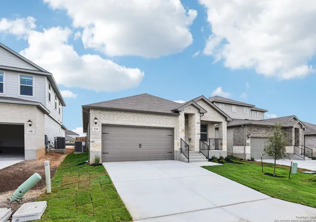 Photo 3 of Sale Pending at 134 Barton Point, San Marcos, TX 78666 | MLS# 1861036 | Listing updated on 2025-12-05