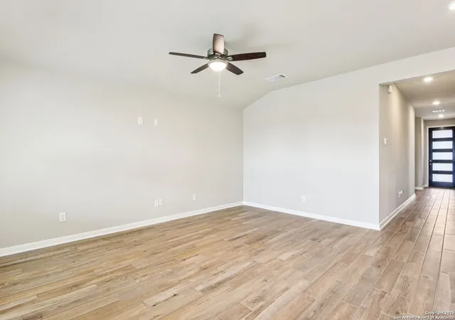Photo 4 of Sale Pending at 134 Barton Point, San Marcos, TX 78666 | MLS# 1861036 | Listing updated on 2025-12-05