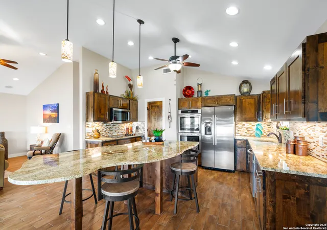 Photo 4 of Sale Pending at 672 Copano Ridge Rd, Rockport, TX 78382 | MLS# 1861064 | Listing updated on 2025-10-08