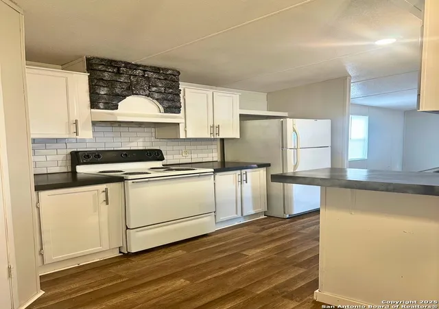 Photo 3 of Single family home for sale at 310 Duck, Pleasanton, TX 78064 | MLS# 1861093 | Listing updated on 2026-07-24