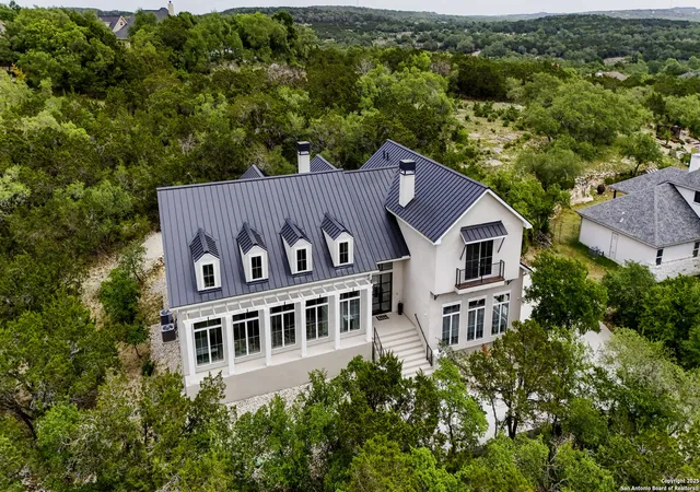 Photo 3 of Single family home for sale at 321 Bentwood Dr, Spring Branch, TX 78070 | MLS# 1861094 | Listing updated on 2026-05-13
