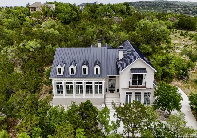 Photo 3 of Single family home for sale at 321 Bentwood Dr, Spring Branch, TX 78070 | MLS# 1861094 | Listing updated on 2026-05-13