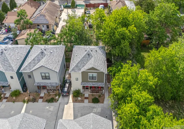 2nd image of 211 Utah, San Antonio, TX 78210